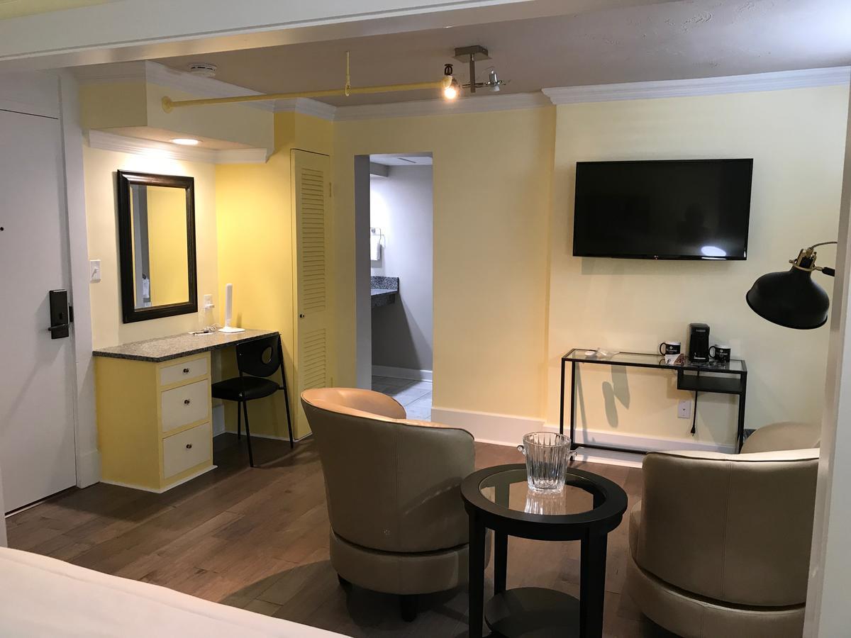 The Sherman Inn Batesville Extérieur photo