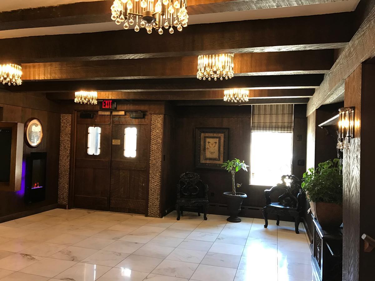The Sherman Inn Batesville Extérieur photo