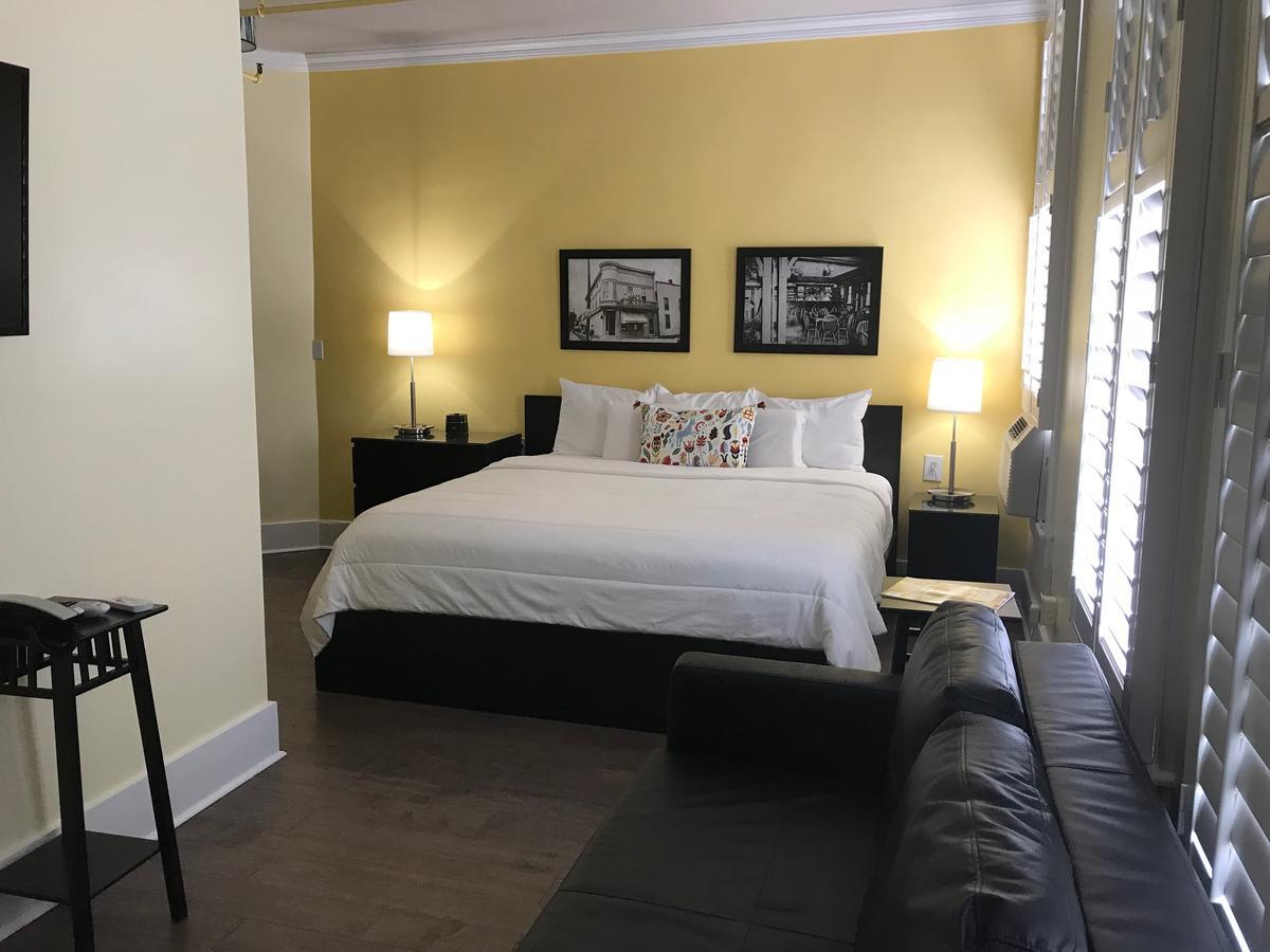 The Sherman Inn Batesville Extérieur photo