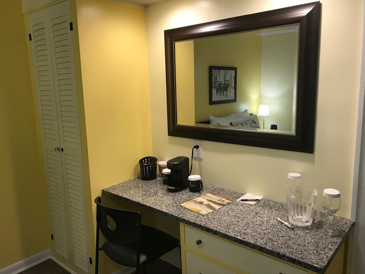 The Sherman Inn Batesville Extérieur photo